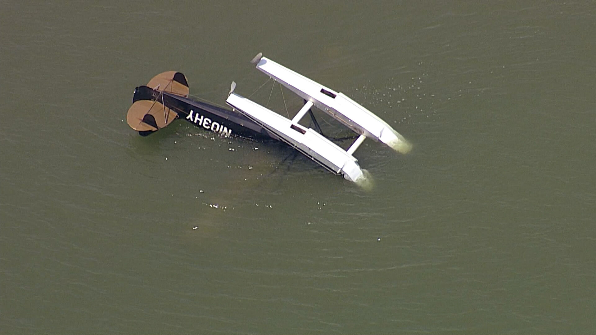 Seaplane Crashes, Flips in Harris Creek Near Bozman